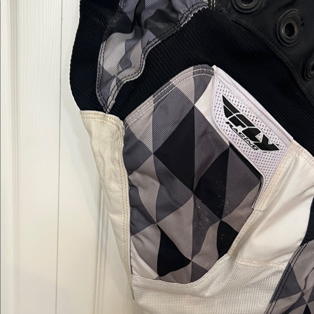 Fox Men's Triangular Patterned Black And White Pa… - image 3